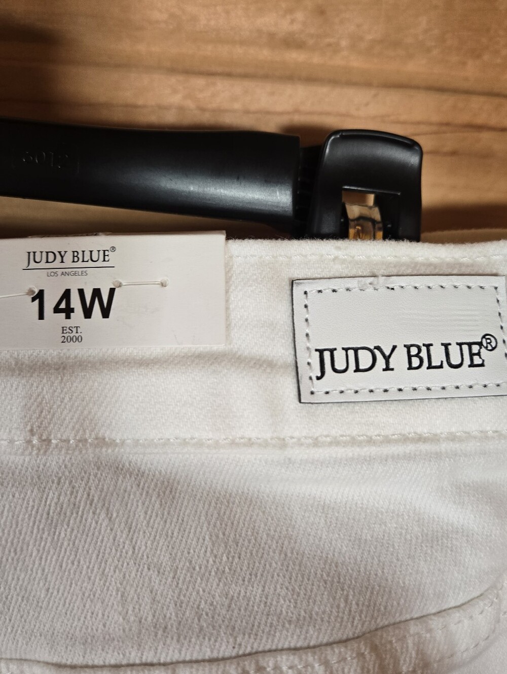 Judy Blue Jeans Womens 14W White Lila Split Hem Bootcut Denim Stretch NWT 32x31 - Picture 4 of 9